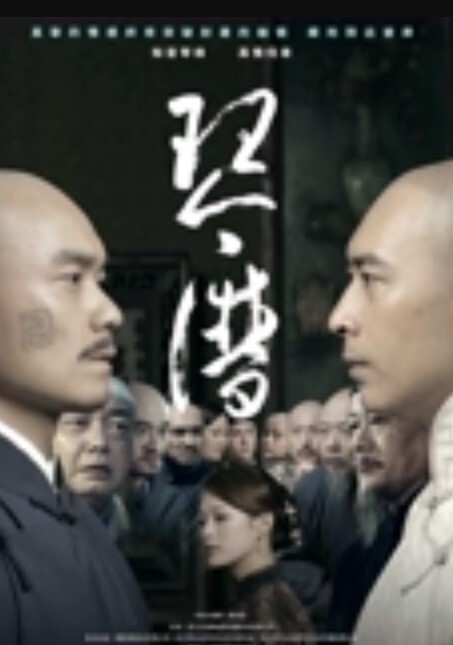 真实偷拍90后年轻小夫妻正看着电视突然男的把美女扑倒要肏逼在沙发上扒光衣服啪啪被客厅摄像头偷拍外泄 - 舔舔B