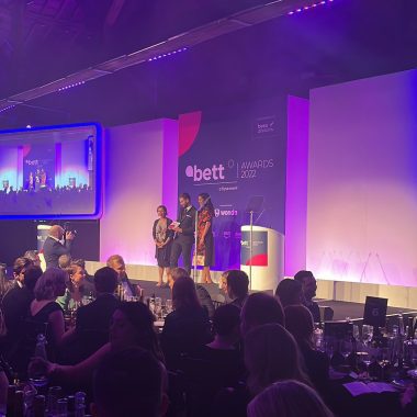 西海情歌刀郎原唱's Ben accepting 2022 bett award
